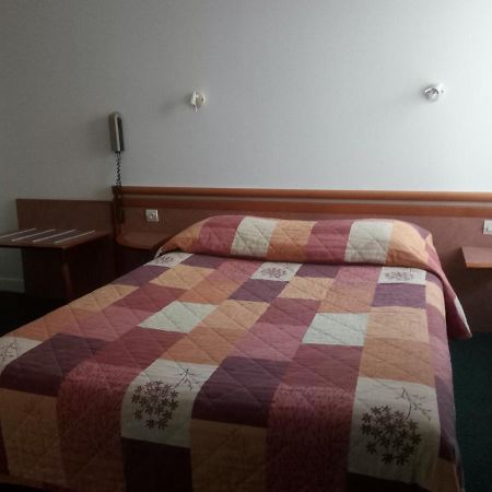 קליסון Hotel De La Gare מראה חיצוני תמונה