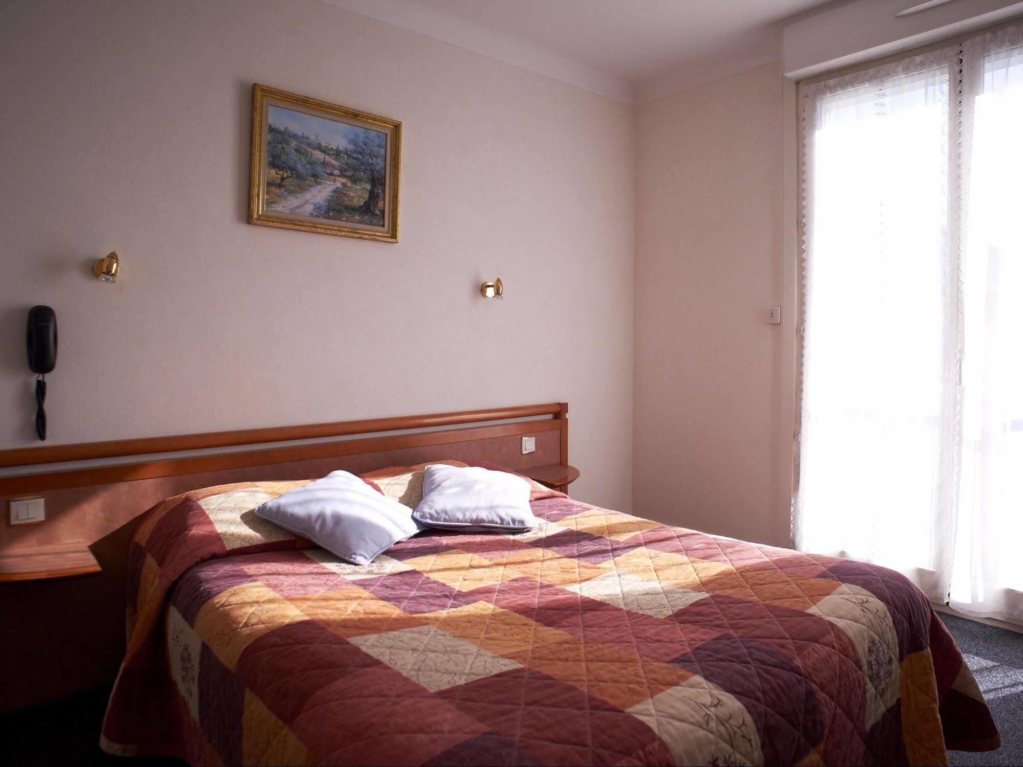 קליסון Hotel De La Gare מראה חיצוני תמונה