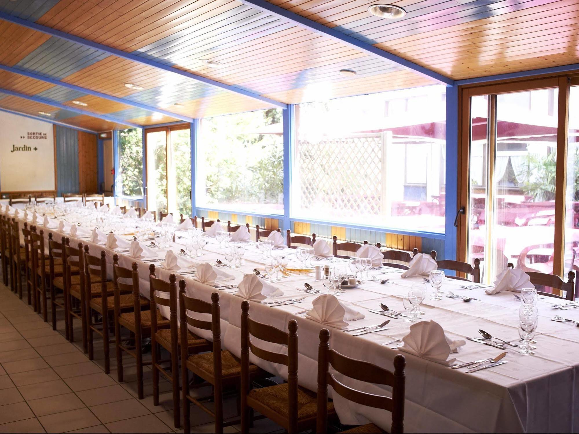 קליסון Hotel De La Gare מראה חיצוני תמונה
