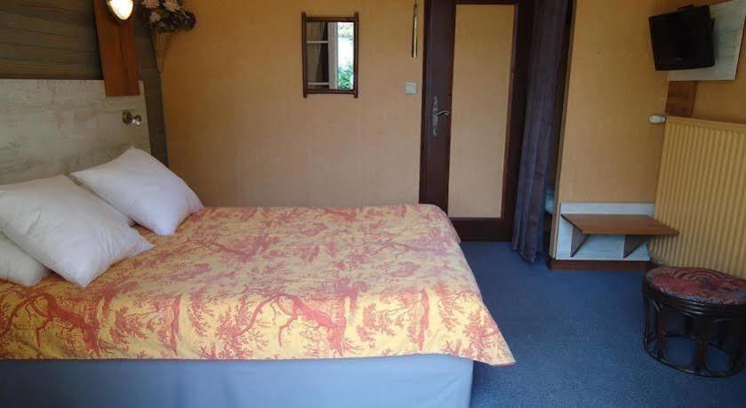 קליסון Hotel De La Gare מראה חיצוני תמונה