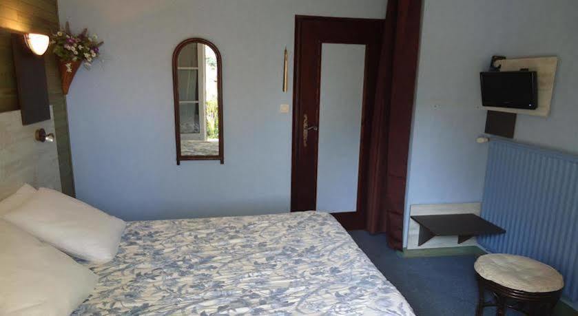 קליסון Hotel De La Gare מראה חיצוני תמונה