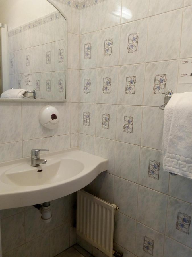 קליסון Hotel De La Gare מראה חיצוני תמונה